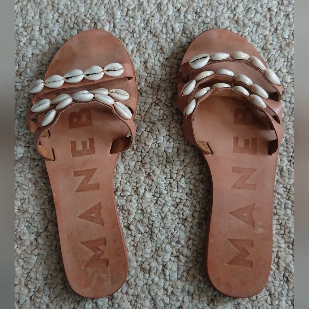 Manebí 'Ibiza' full grain leather and shells slides size 6.5
